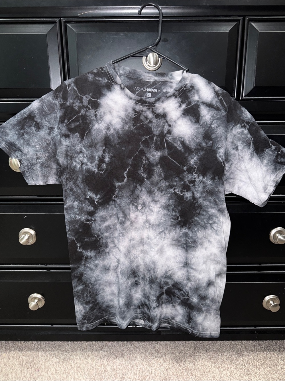 Fashion Nova Black & White Tie-Dye Crew Neck T-Shirt